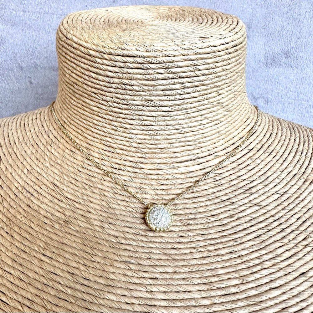 Ball trim classic every day necklace